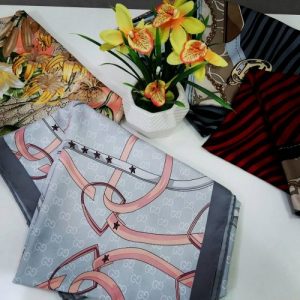 خرید شال و روسری از جلفا: فروشگاه ارس میلانو